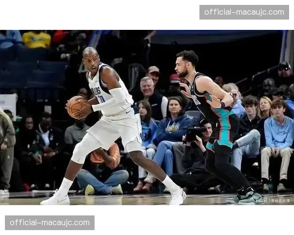 独行侠加福德伤退成转折点，勇士加时赛发力终结四连败